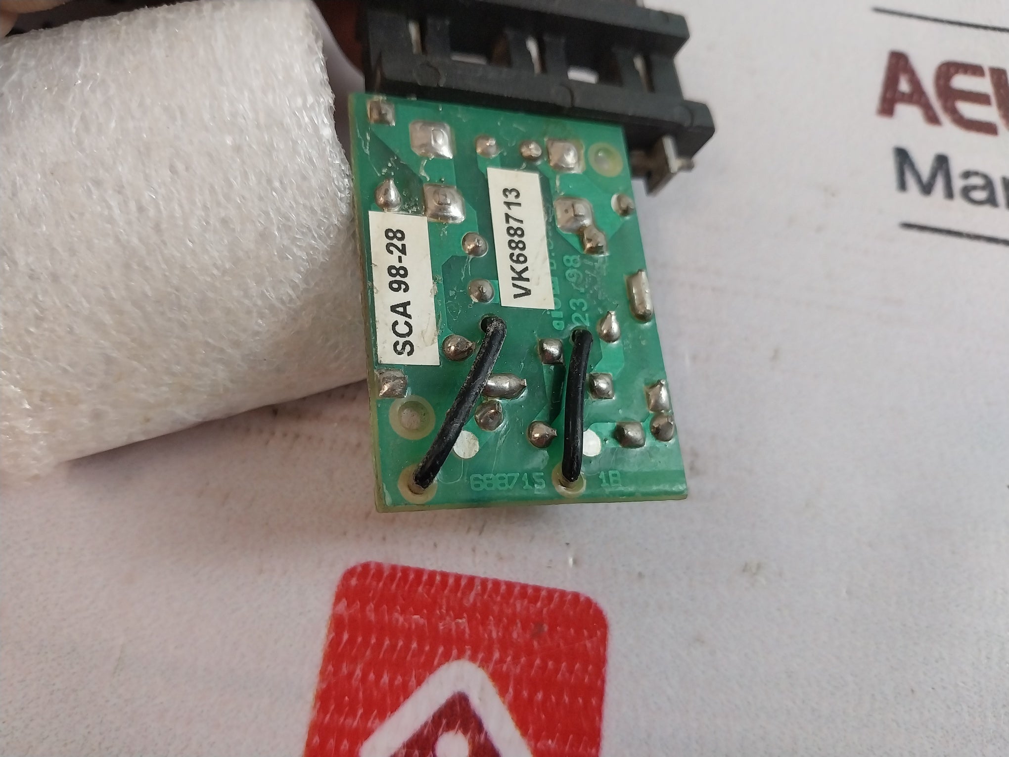 Merlin Gerin 685 654 Xf-e Closing Release Circuit Breaker 110/127V Ac 50/60Hz
