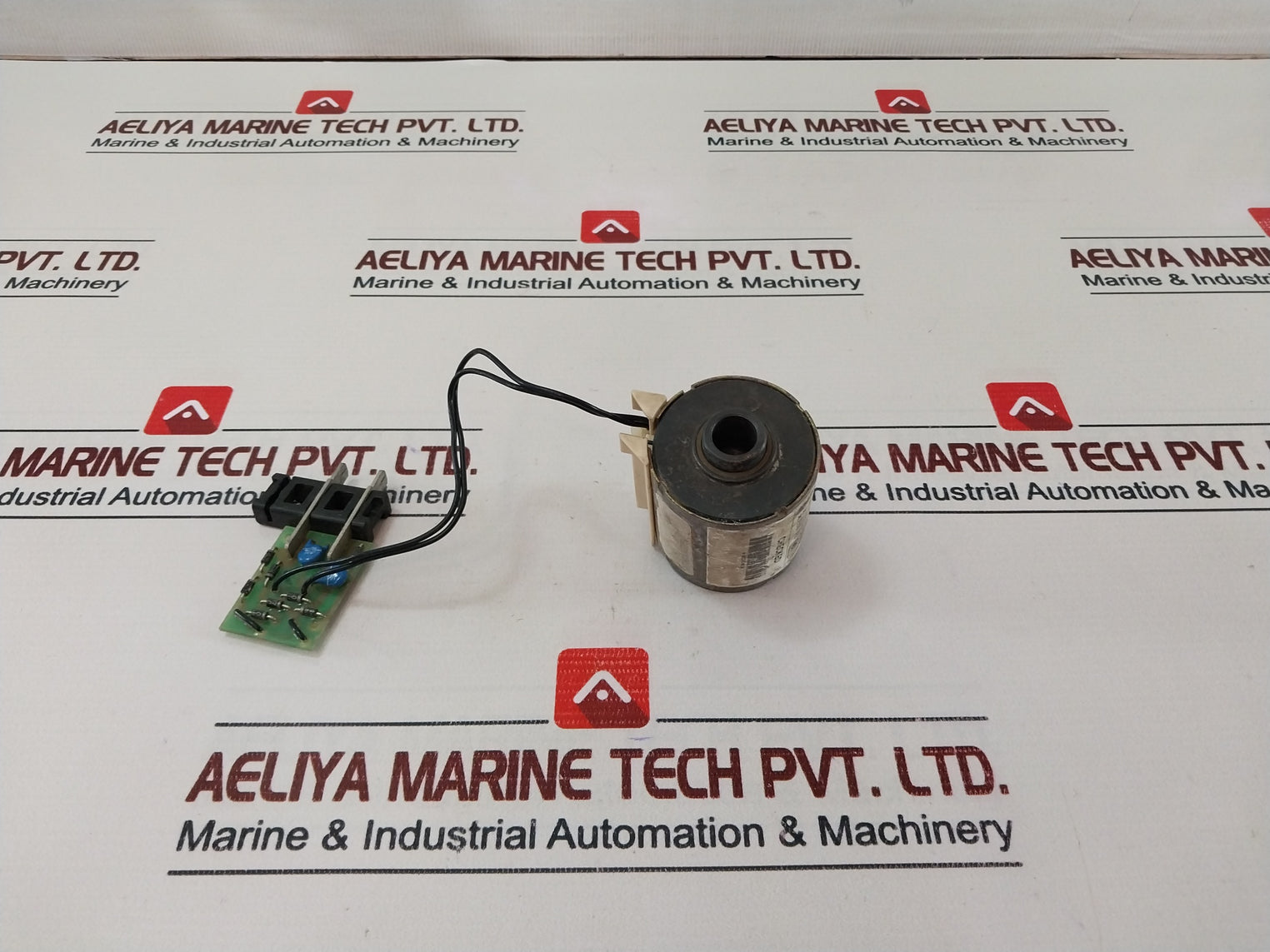 Merlin Gerin 685 654 Xf-e Closing Release Circuit Breaker 120-60hz-20va