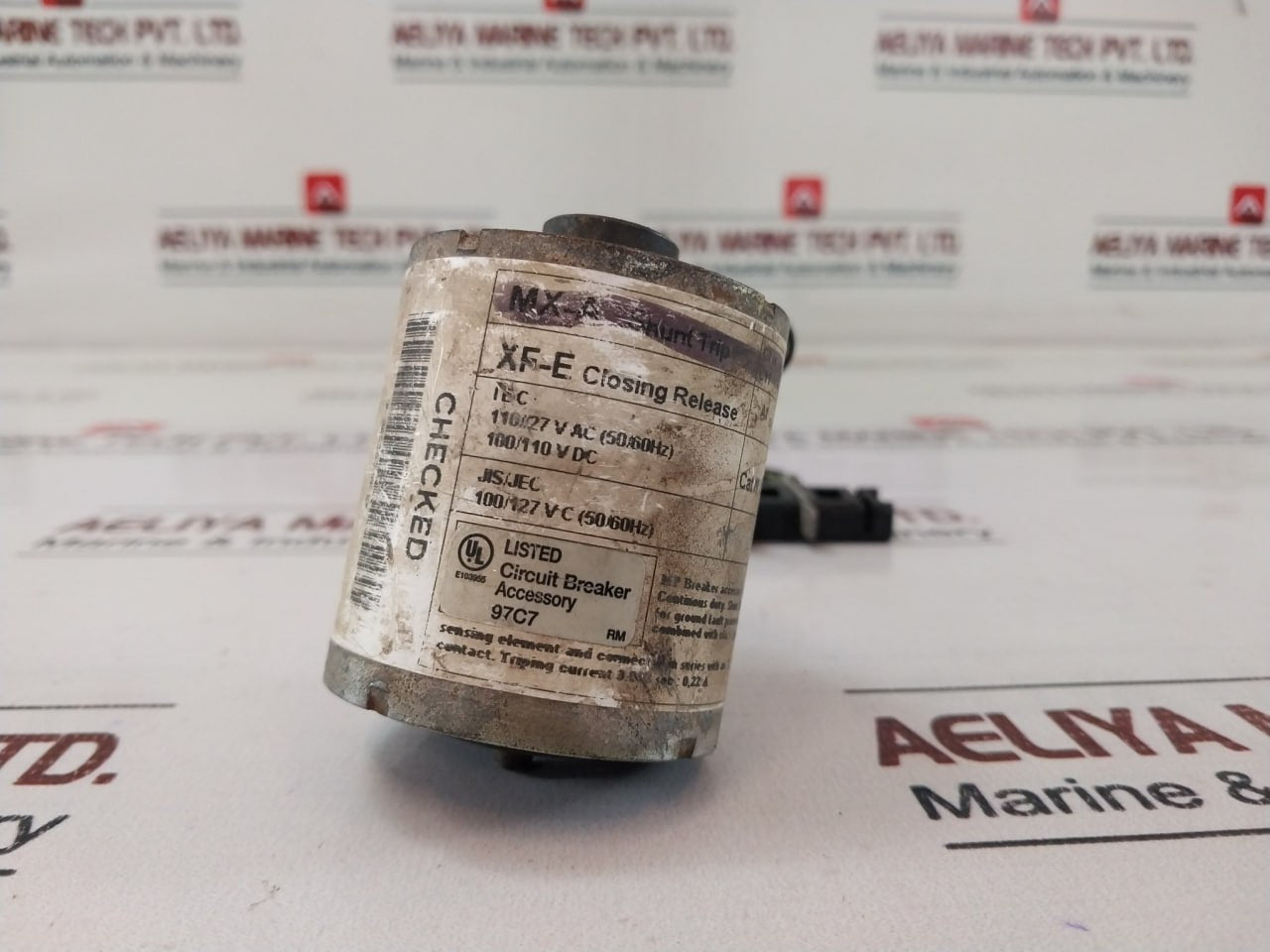 Merlin Gerin 685 654 Xf-e Closing Release Circuit Breaker 120-60hz-20va