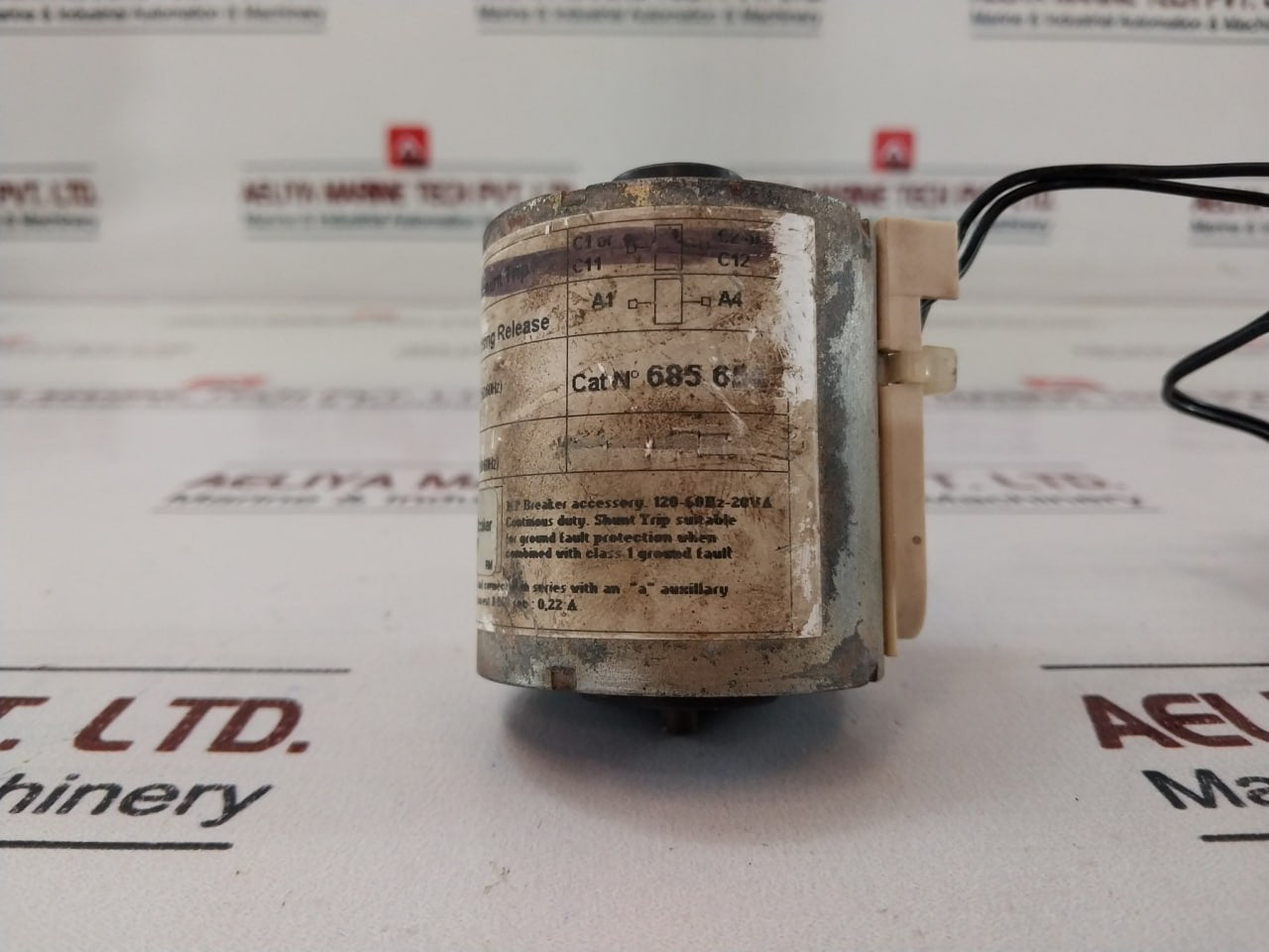 Merlin Gerin 685 654 Xf-e Closing Release Circuit Breaker 120-60hz-20va