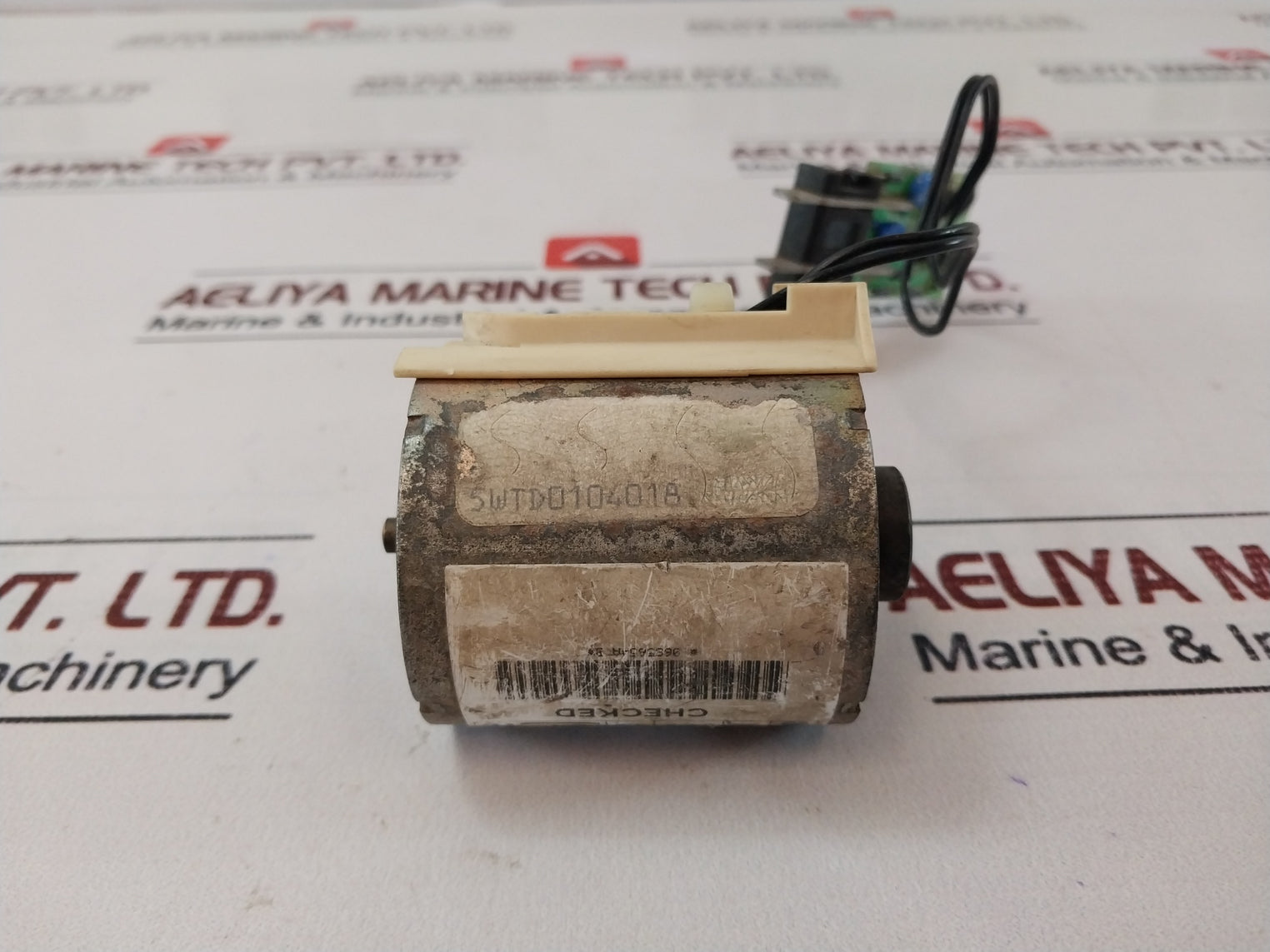 Merlin Gerin 685 654 Xf-e Closing Release Circuit Breaker 120-60hz-20va