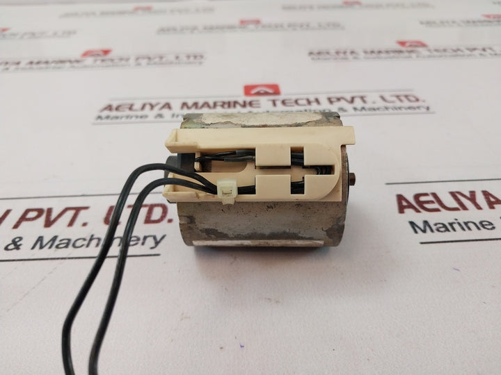 Merlin Gerin 685 654 Xf-e Closing Release Circuit Breaker 120-60hz-20va