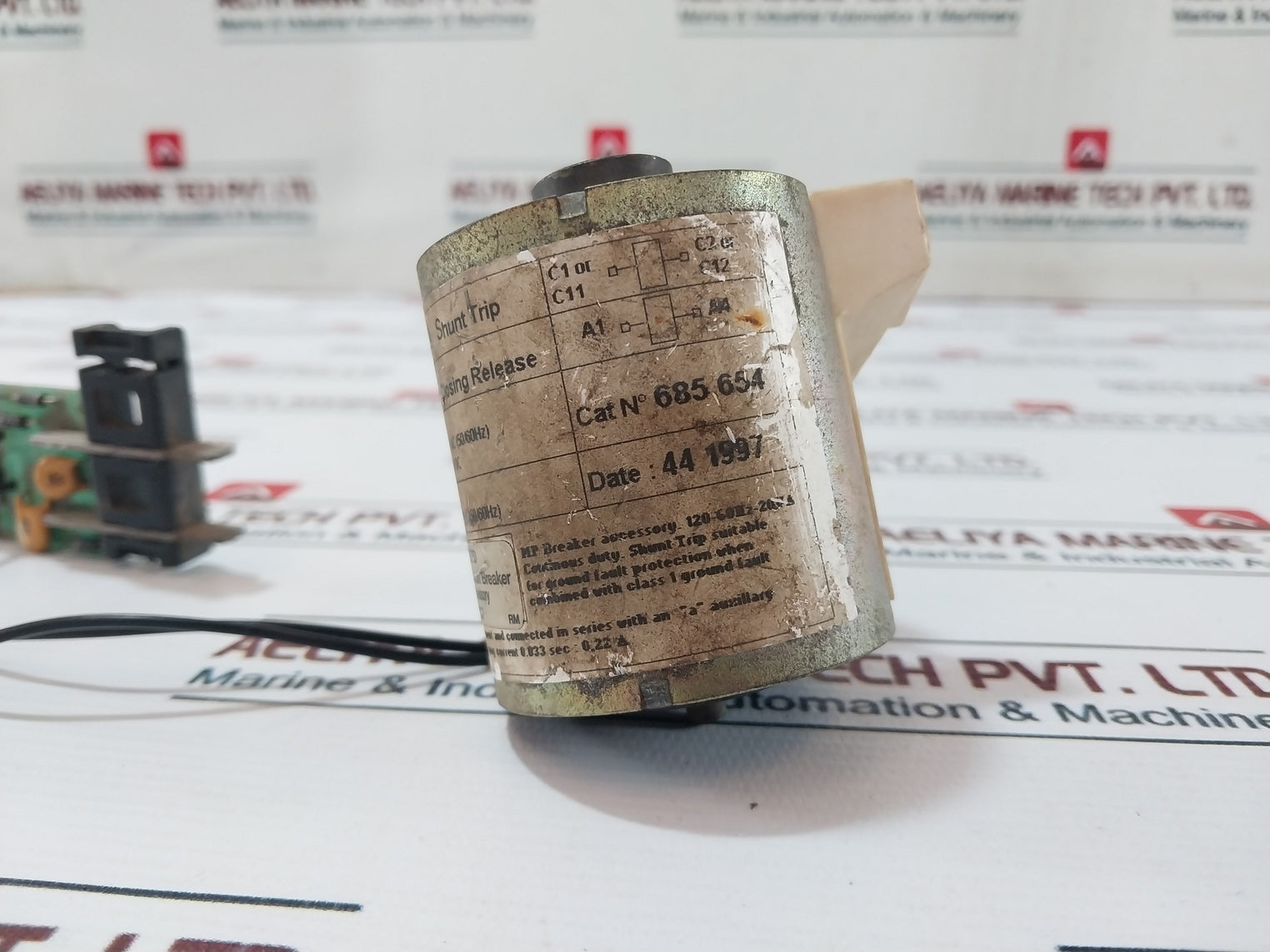 Merlin Gerin 685 654 Xf-e Closing Release Circuit Breaker Sga 97-41