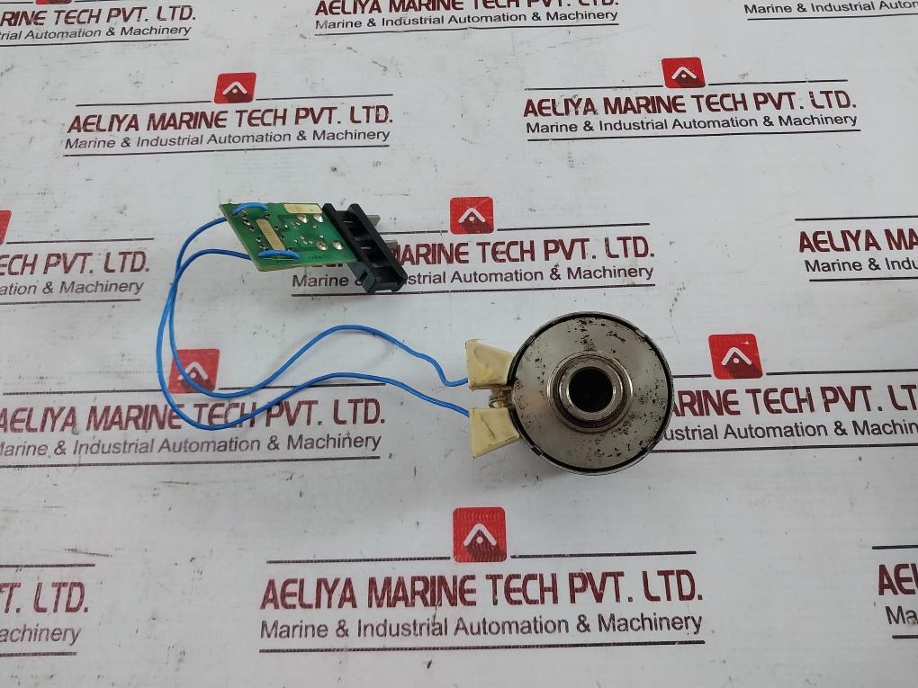 Merlin Gerin 685 658 Mx-a Shunt Trip Xf-e Closing Release Circuit Breaker