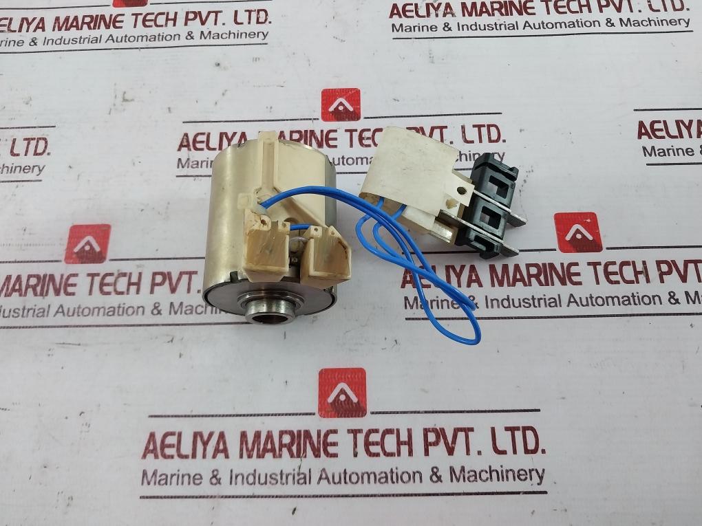 Merlin Gerin 685 658 Mx-a Shunt Trip Xf-e Closing Release Circuit Breaker Ul489