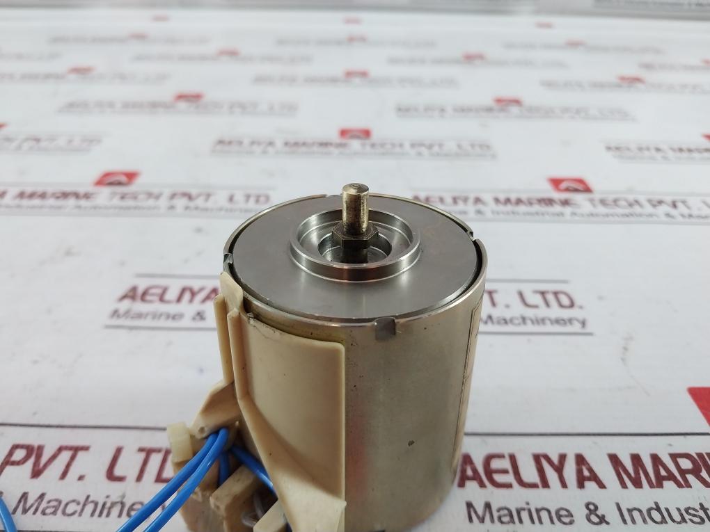 Merlin Gerin 685 658 Mx-a Shunt Trip Xf-e Closing Release Circuit Breaker Ul489