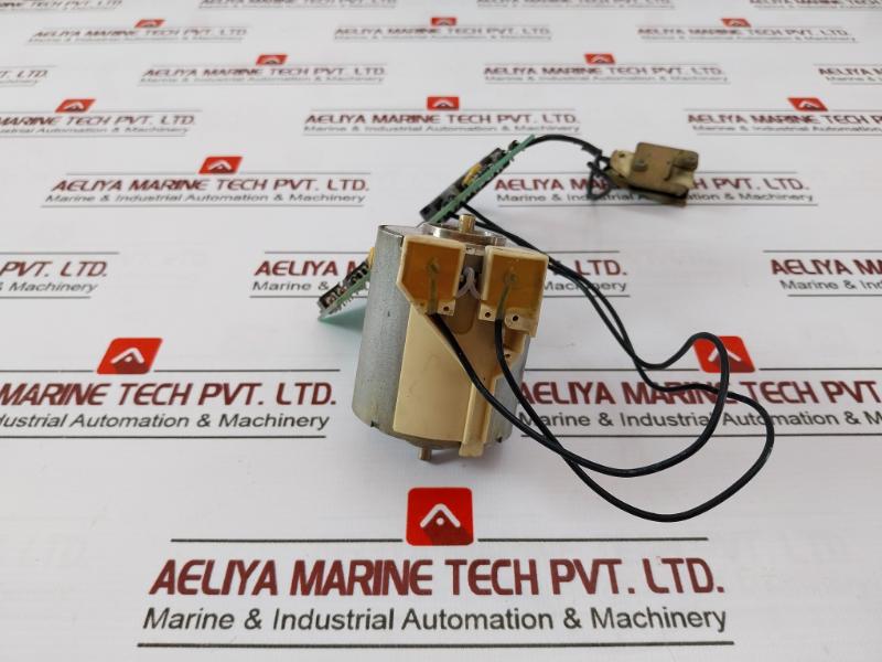 Merlin Gerin 685 683 Mn-u Under voltage Release 200/220Vdc 240V-60Hz-20Va