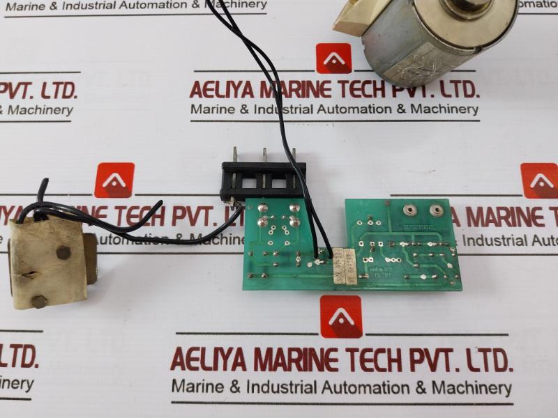 Merlin Gerin 685 683 Mn-u Under voltage Release 200/220Vdc 240V-60Hz-20Va