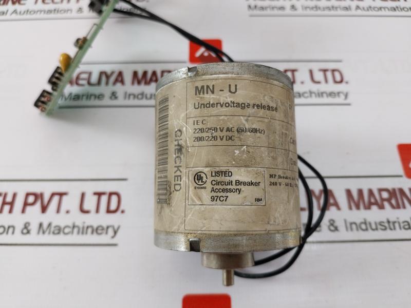 Merlin Gerin 685 683 Mn-u Under voltage Release 200/220Vdc 240V-60Hz-20Va