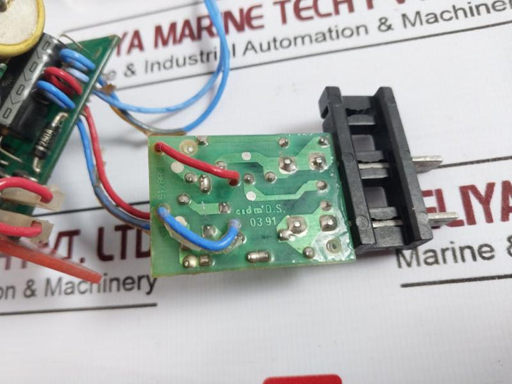 Merlin Gerin 685 692 Undervoltage Release Iec 220/250V Ac (50/60Hz)
