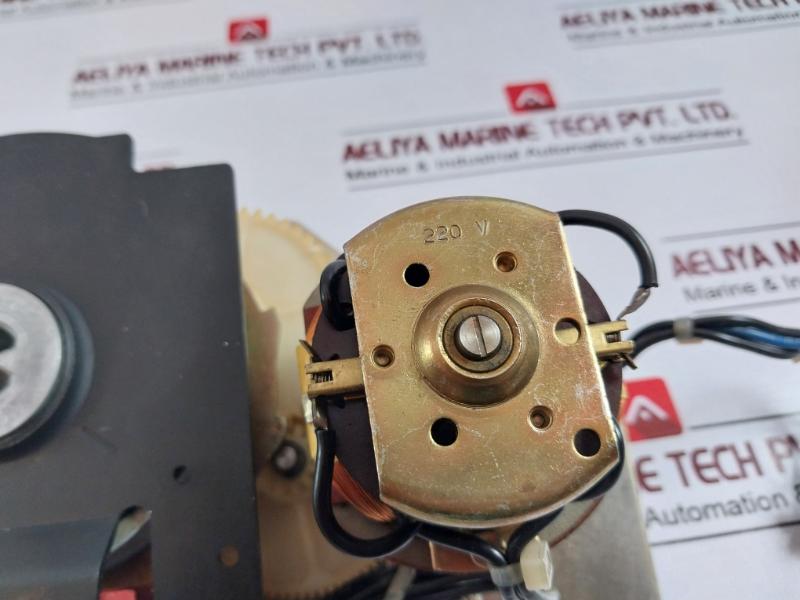 Merlin Gerin 685 766 Motor Mechanism 220V 380V 50/60Hz 1.6A