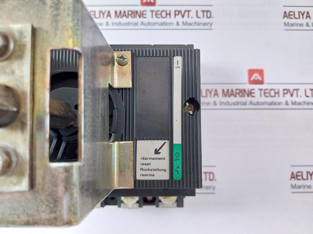 Merlin Gerin C161Ni Circuit Breaker 3 Poles 160A 690Vac 500Vdc