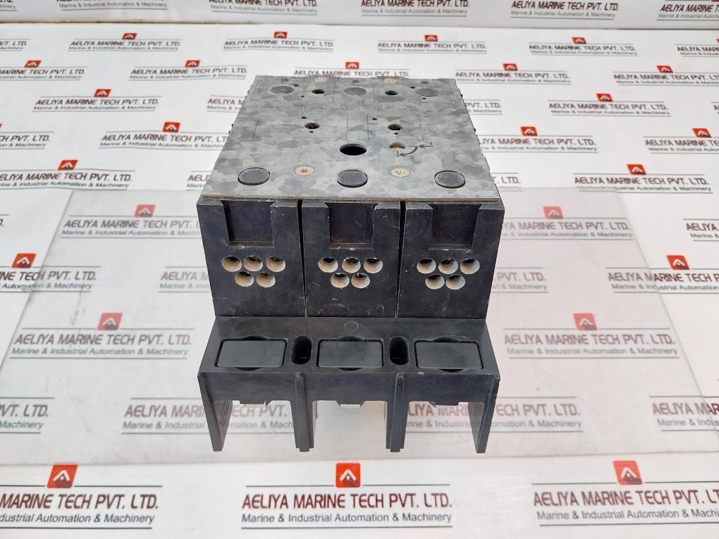 Merlin Gerin C400L Compact Circuit Breaker 660V