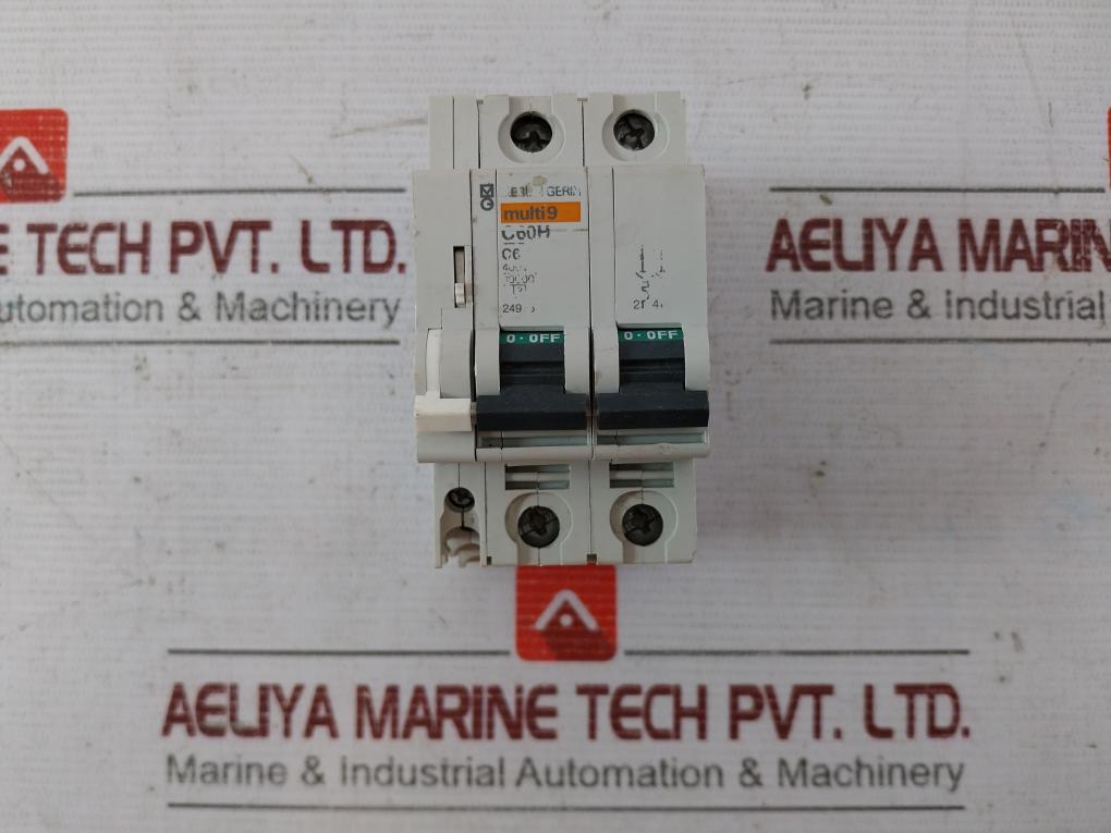 Merlin Gerin C60H Circuit Breaker C6, 3303430249856 400V 415V 3A 130V 1A