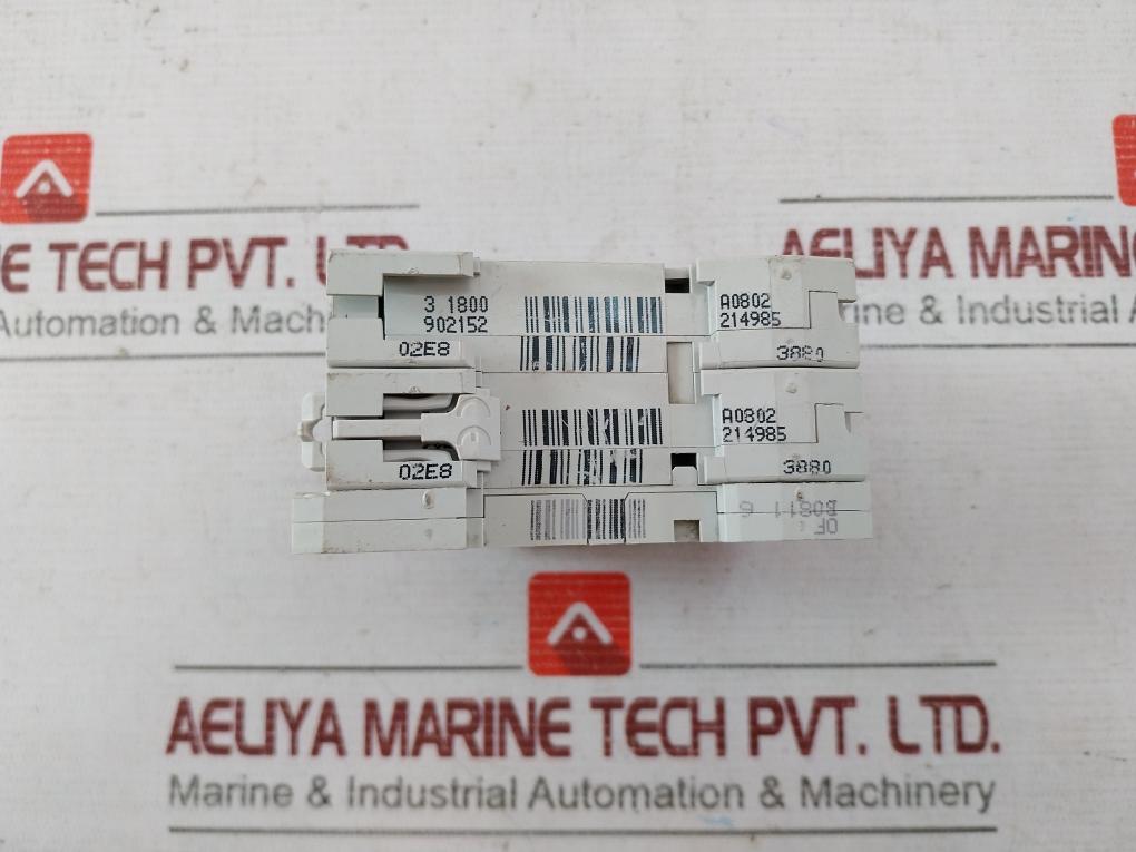 Merlin Gerin C60H Circuit Breaker C6, 3303430249856 400V 415V 3A 130V 1A