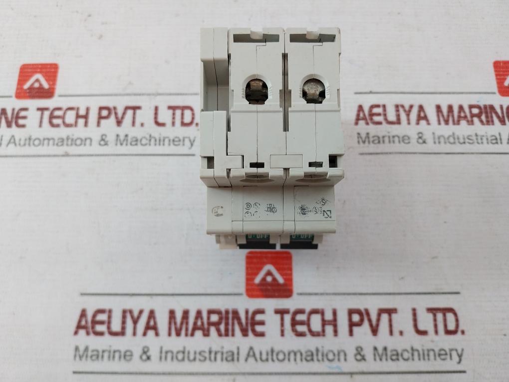 Merlin Gerin C60H Circuit Breaker C6, 3303430249856 400V 415V 3A 130V 1A