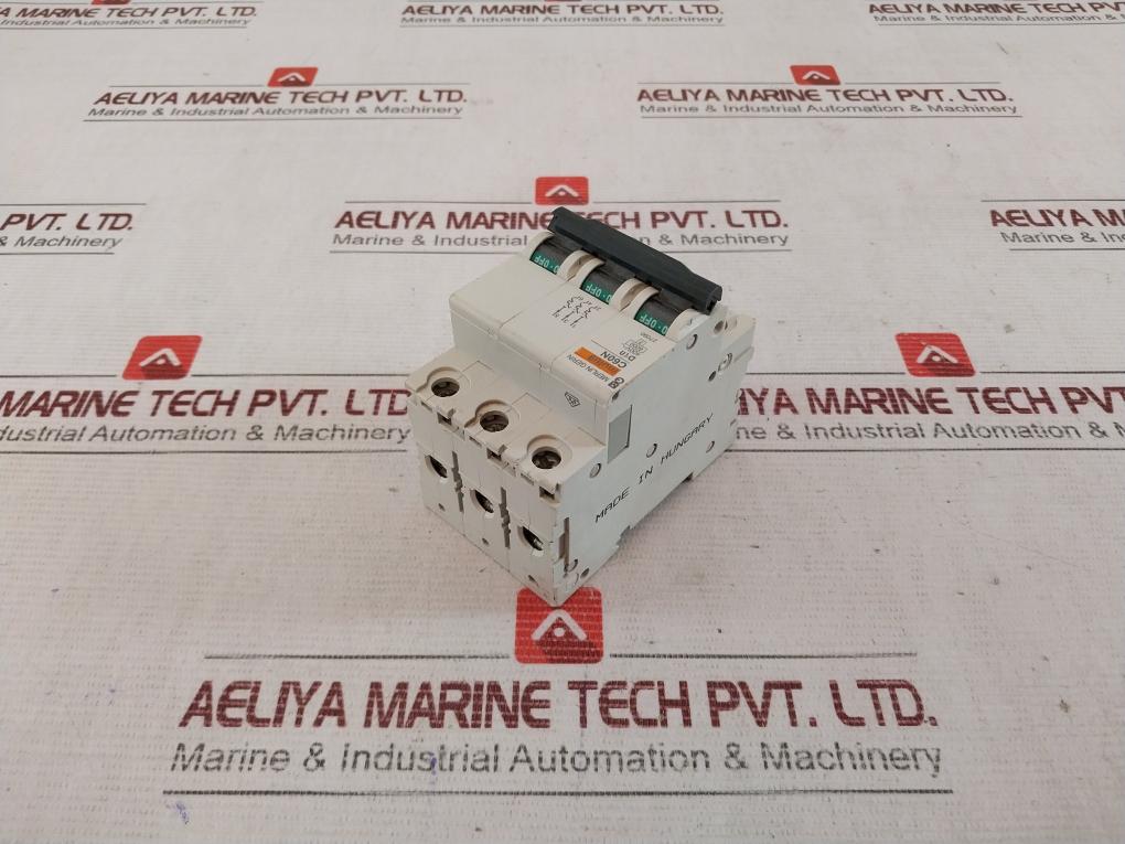 Merlin Gerin C60N Multi9 Circuit Breaker 400V 6000/3, 3 303430 270904