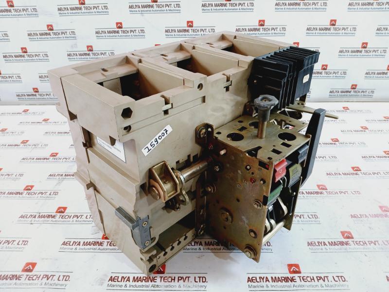 Merlin Gerin Masterpact Air Circuit Breaker Switch Mechanism W/ Insulation Body