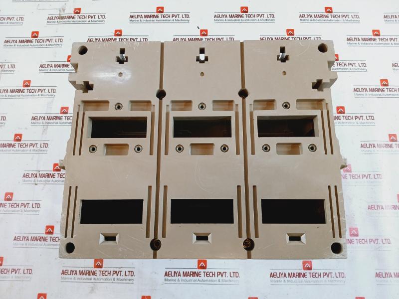 Merlin Gerin Masterpact Air Circuit Breaker Switch Mechanism W/ Insulation Body