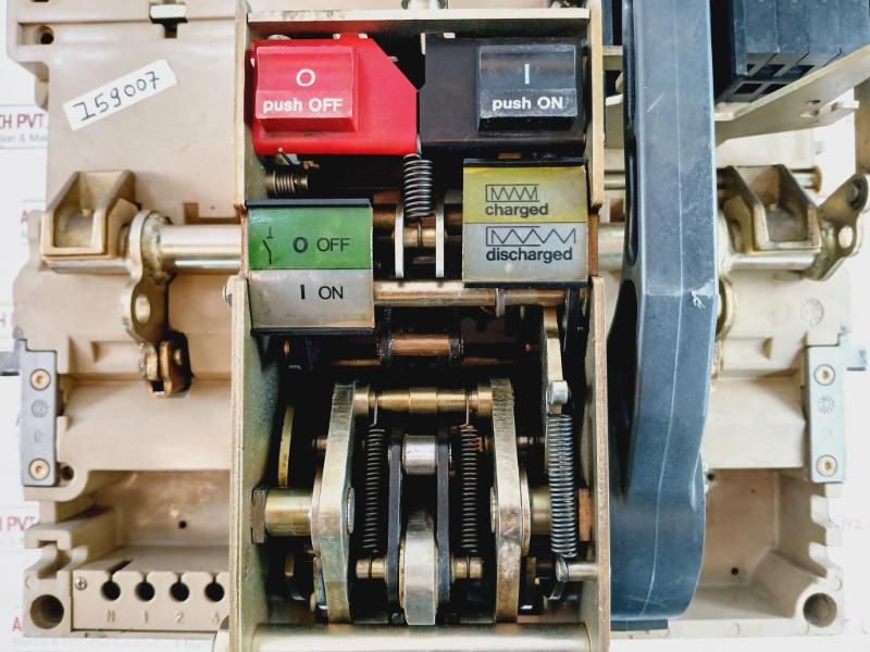 Merlin Gerin Masterpact Air Circuit Breaker Switch Mechanism W/ Insulation Body