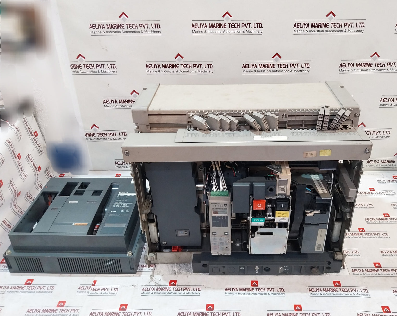 Merlin Gerin Masterpact Nw40 H1 Circuit Breaker 4000A 1000V 12Kv