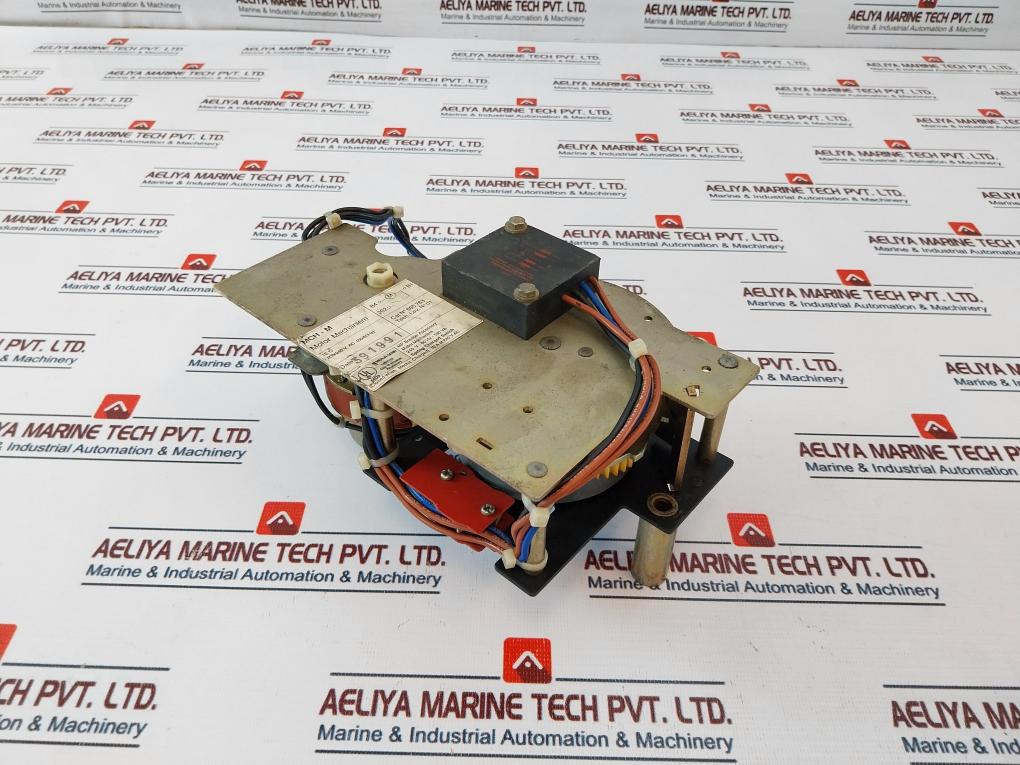 Merlin Gerin Mch-m 685763 Motor Mechanism 240V-60Hz-180 Va