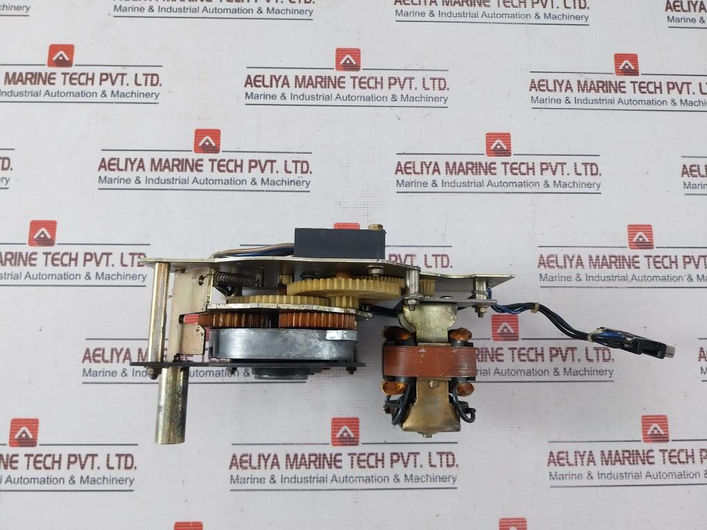 Merlin Gerin Mch-m Motor Mechanism 240V-60Hz-180Va 10A At 240V Ac 685 763
