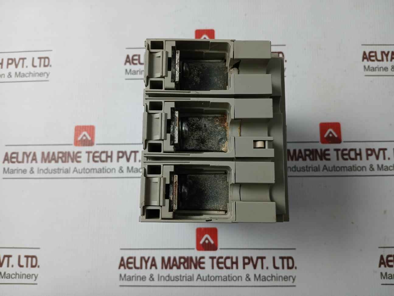 Merlin Gerin Ns100-160-250 N/H/Na Compact Circuit Breaker 750V 8Kv 50/60 Hz