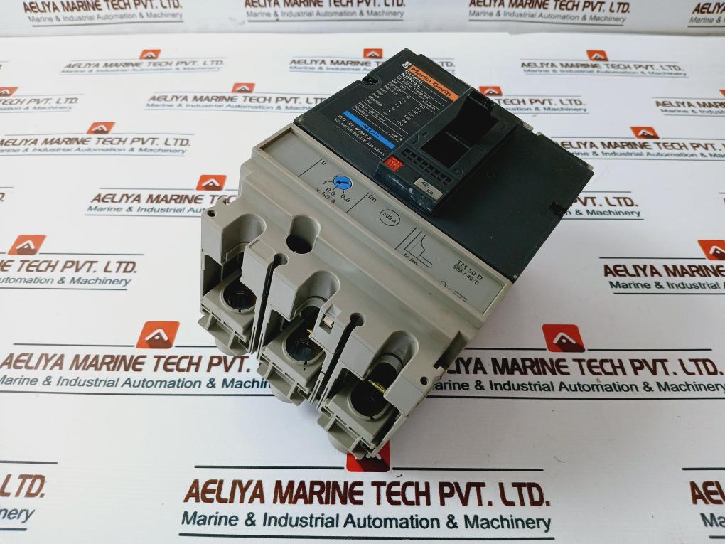 Merlin Gerin Ns100 L Compact Circuit Breaker Ns100-250L