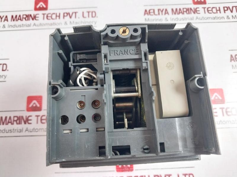 Merlin Gerin Ns250 N Compact Circuit Breaker 220-210V/50-60Hz 500Va