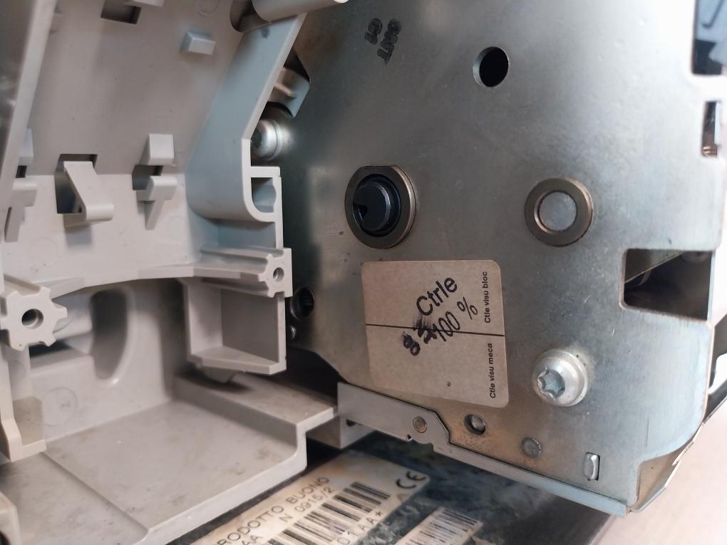 Merlin Gerin Nt12 Ha Switch-disconnector 690V 12Kv 1000V 50/60 Hz N0915/2