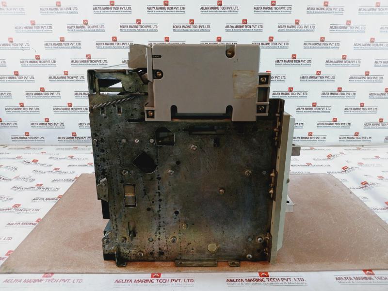 Merlin Gerin Nw16 Hf Masterpact Circuit Breaker, 12Kv 1600A
