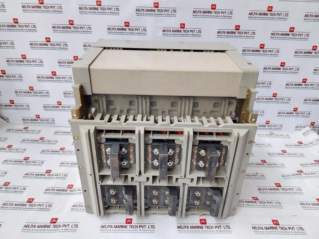 MERLIN GERIN NW25 H1 Masterpact Circuit Breaker 12kV 2500Amp