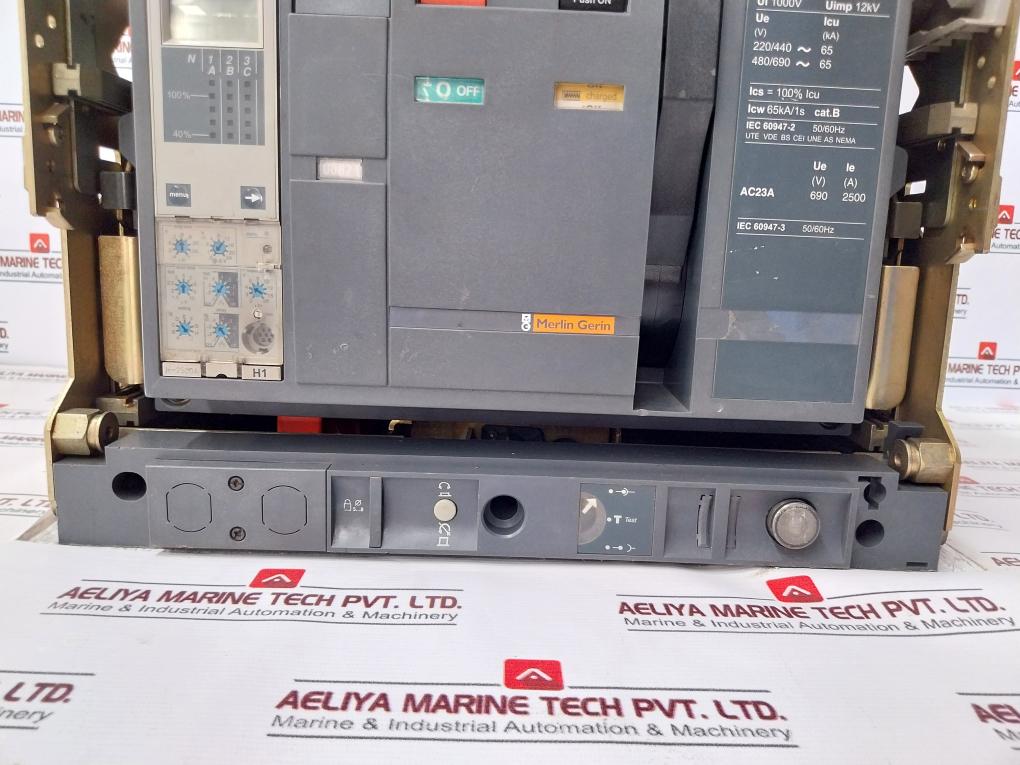 MERLIN GERIN NW25 H1 Masterpact Circuit Breaker 12kV 2500Amp