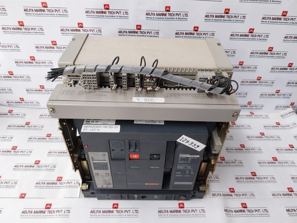 MERLIN GERIN NW25 H1 Masterpact Circuit Breaker 12kV 2500Amp