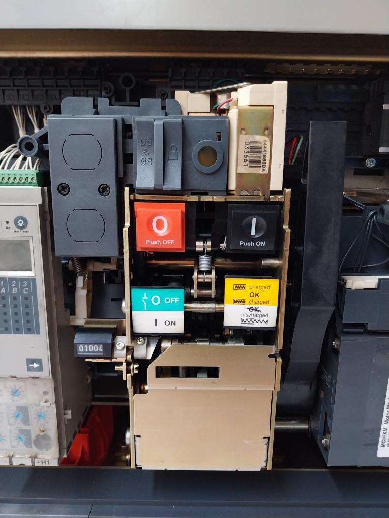 MERLIN GERIN NW25 H1 Masterpact Circuit Breaker 50/60Hz