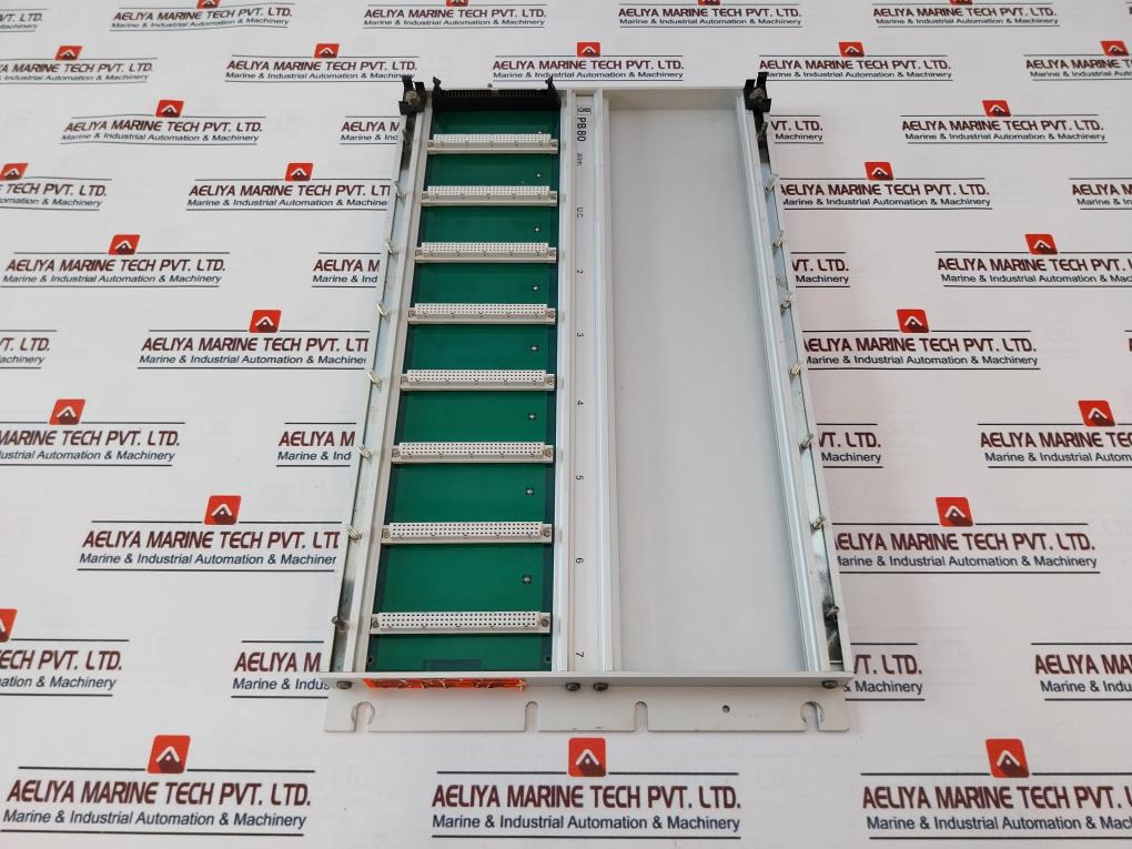 Merlin Gerin PB80 8 Slots Rack