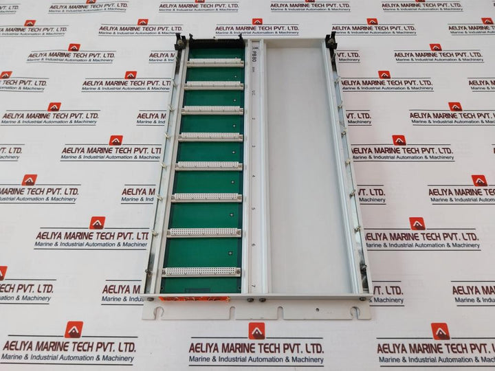 Merlin Gerin PB80 8 Slots Rack
