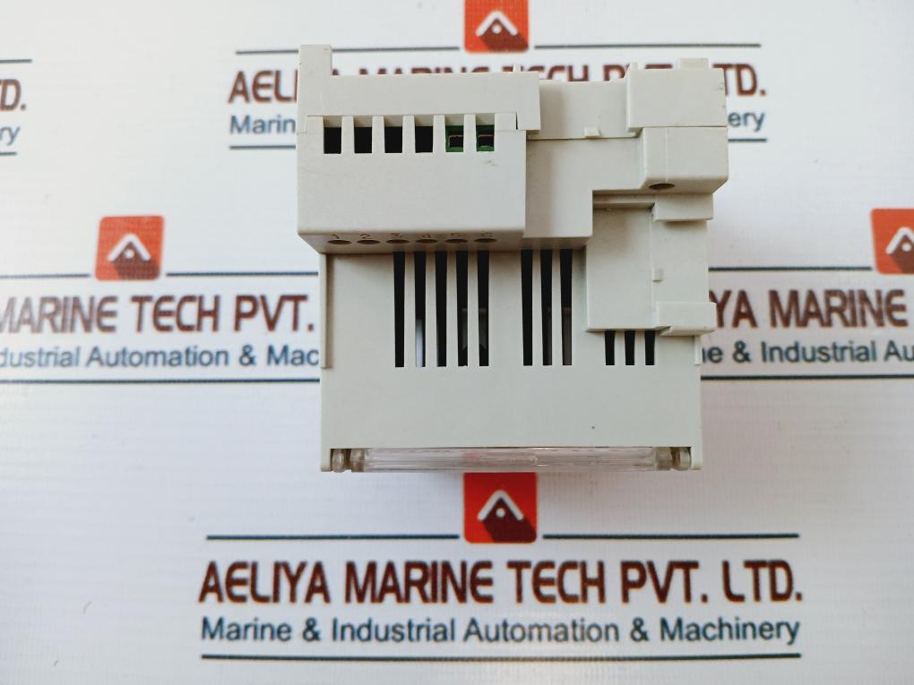 Merlin Gerin RH328AP Relay 220-240VAC