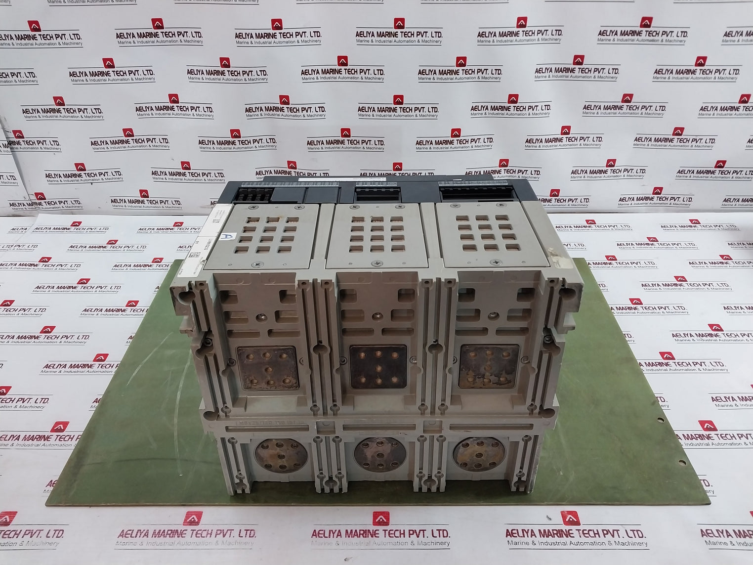 Merlin Gerin/ Schneider Electric Lv865232 Circuit Breaker Mtz2 08/40 Ha10 3 Pole