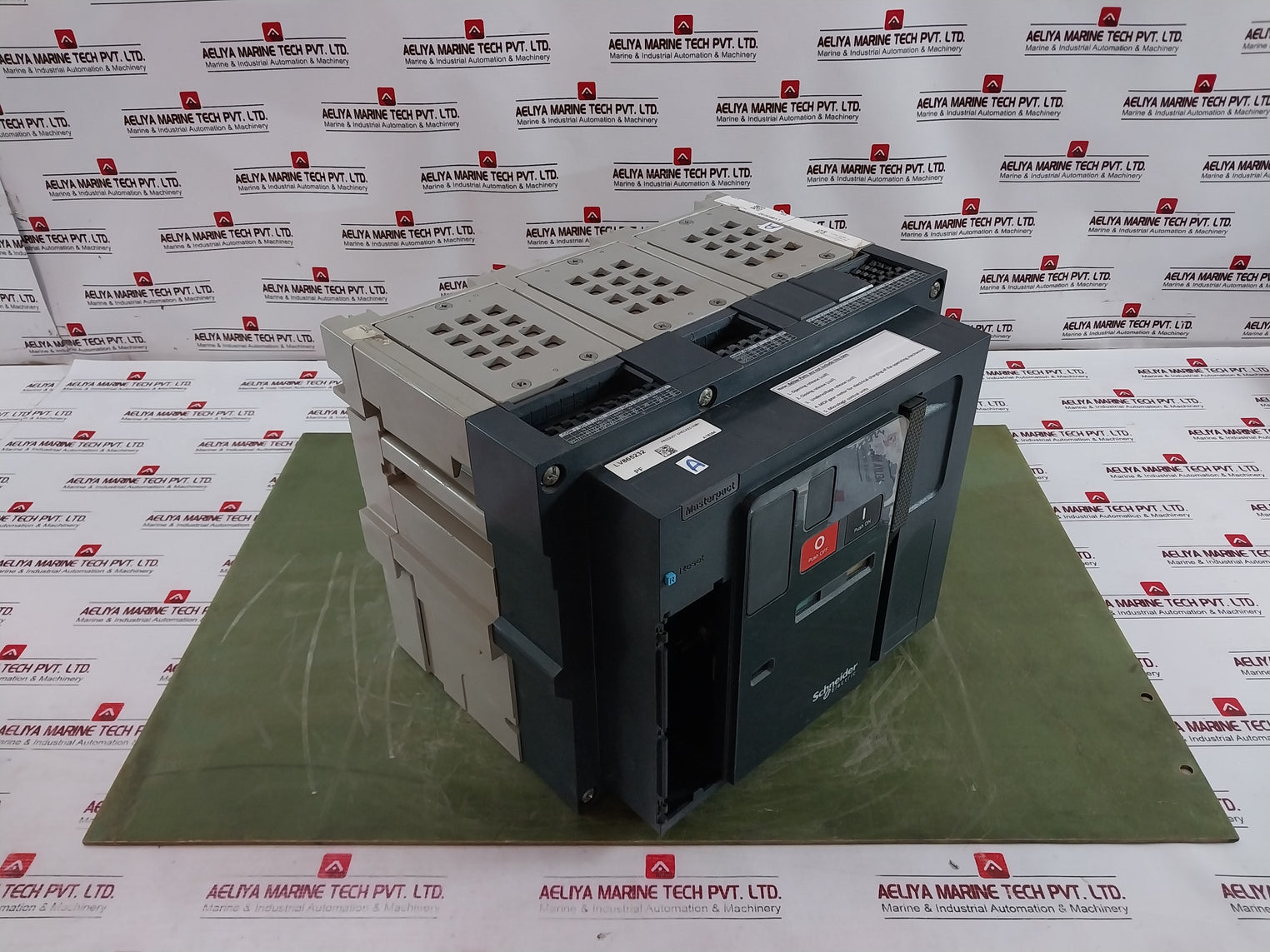 Merlin Gerin/ Schneider Electric Lv865232 Circuit Breaker Mtz2 08/40 Ha10 3 Pole