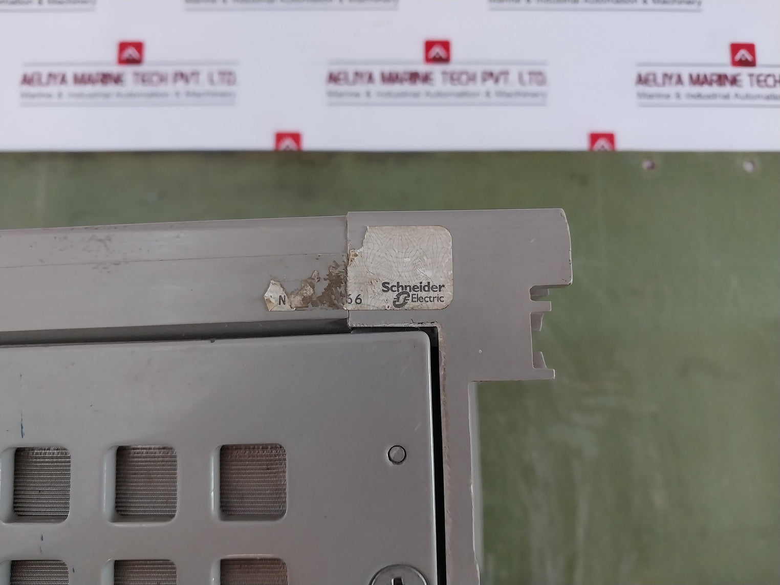 Merlin Gerin/ Schneider Electric Lv865232 Circuit Breaker Mtz2 08/40 Ha10 3 Pole