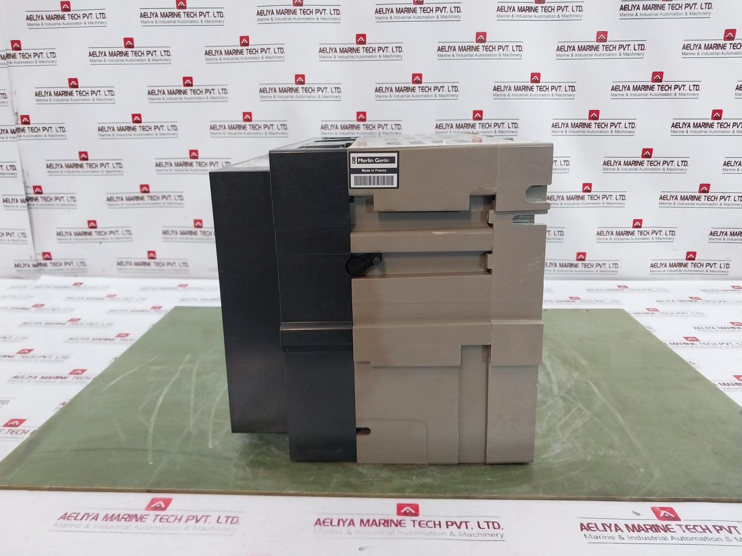 Merlin Gerin/ Schneider Electric Lv865232 Circuit Breaker Mtz2 08/40 Ha10 3 Pole