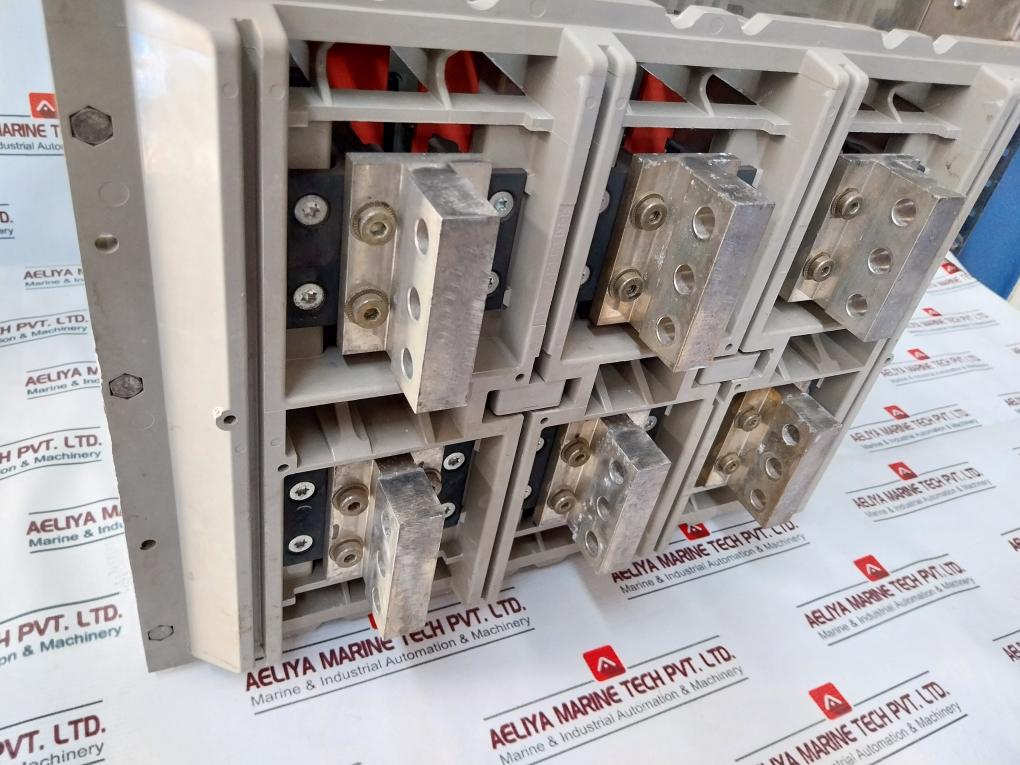 Merlin Gerin/Schneider Electric Masterpact Nw10 H1 Circuit Breaker