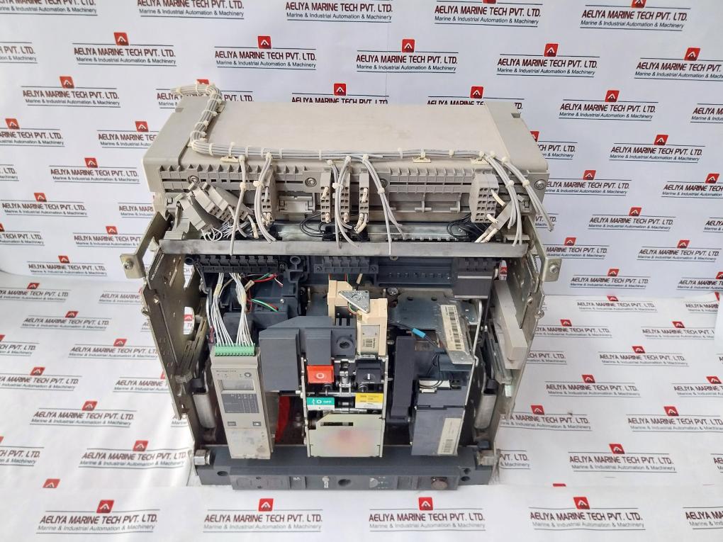 Merlin Gerin/Schneider Electric Masterpact Nw10 H1 Circuit Breaker