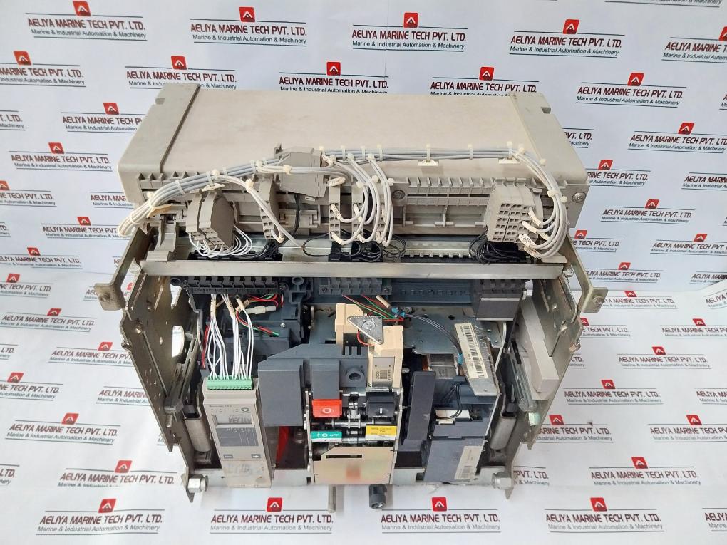 Merlin Gerin Masterpact Nw10 H1 Circuit Breaker 1000A 1000V 50/60Hz