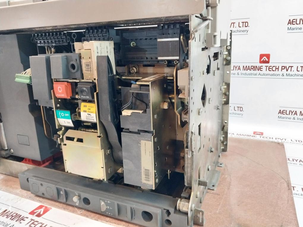 Merlin Gerin Nw32 Ha Masterpact Air Circuit Breaker 3200A 55°C Gh800017Aa