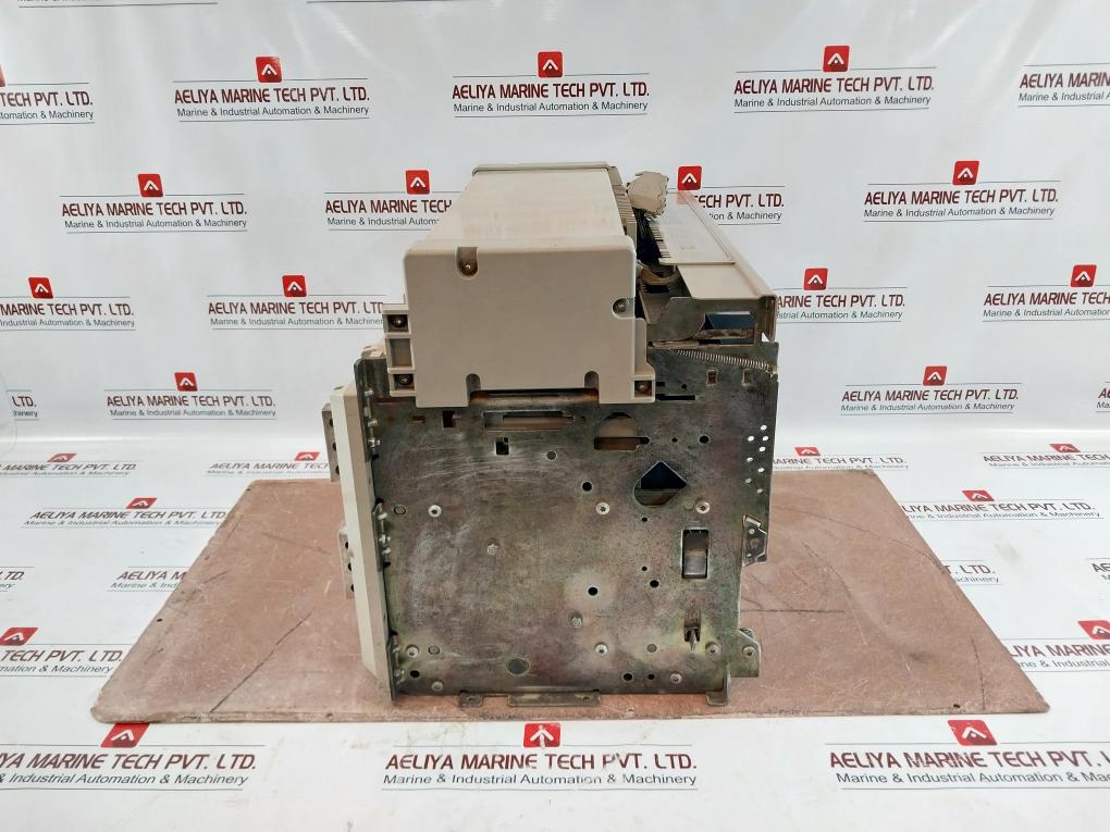 Merlin Gerin Nw32 Ha Masterpact Air Circuit Breaker 3200A 55°C Gh800017Aa