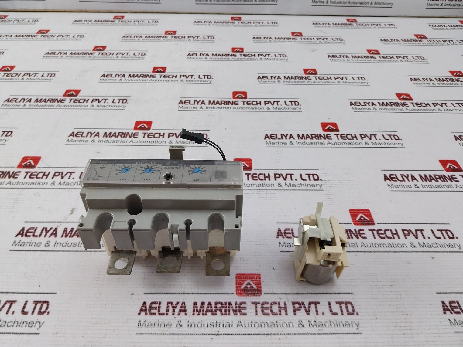 Merlin Gerin Str22Se Circuit Breaker Trip Unit With 994352A Coil