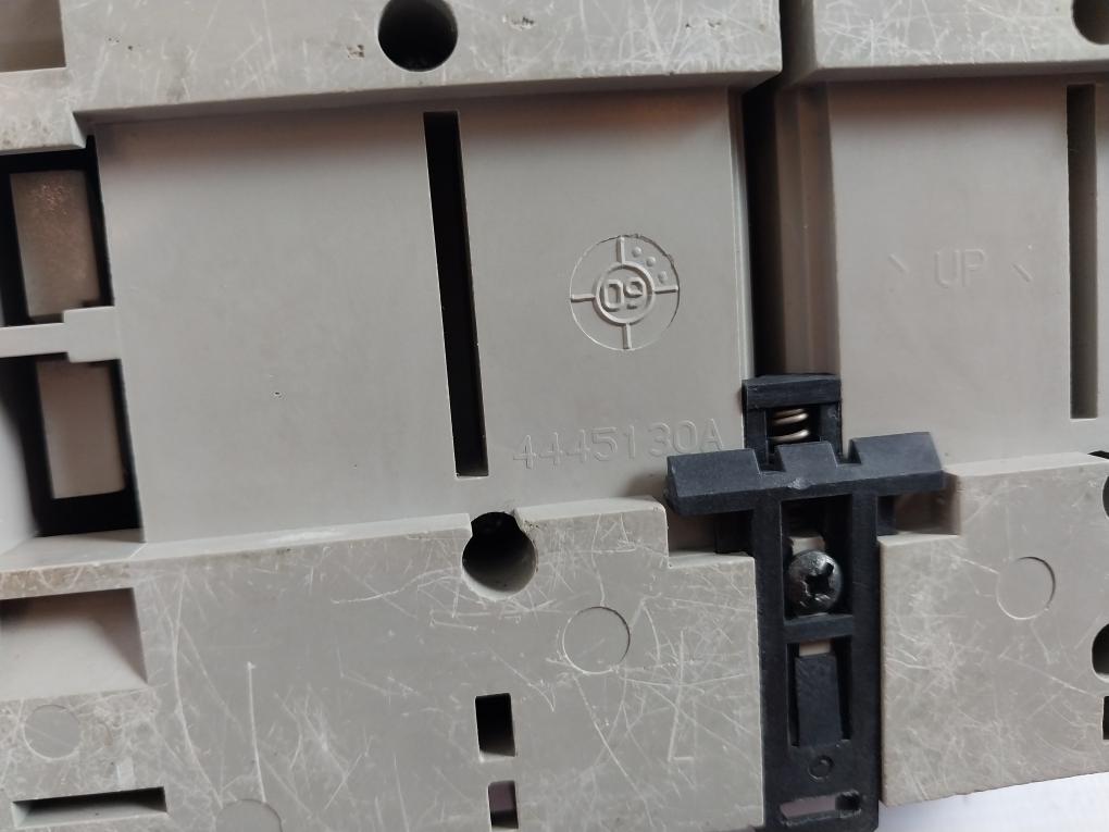 Merlin Gerin/schneider Electric Ins 100 Switch Disconnector 50/60hz